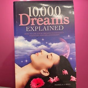 10,000 Dreams Explained book